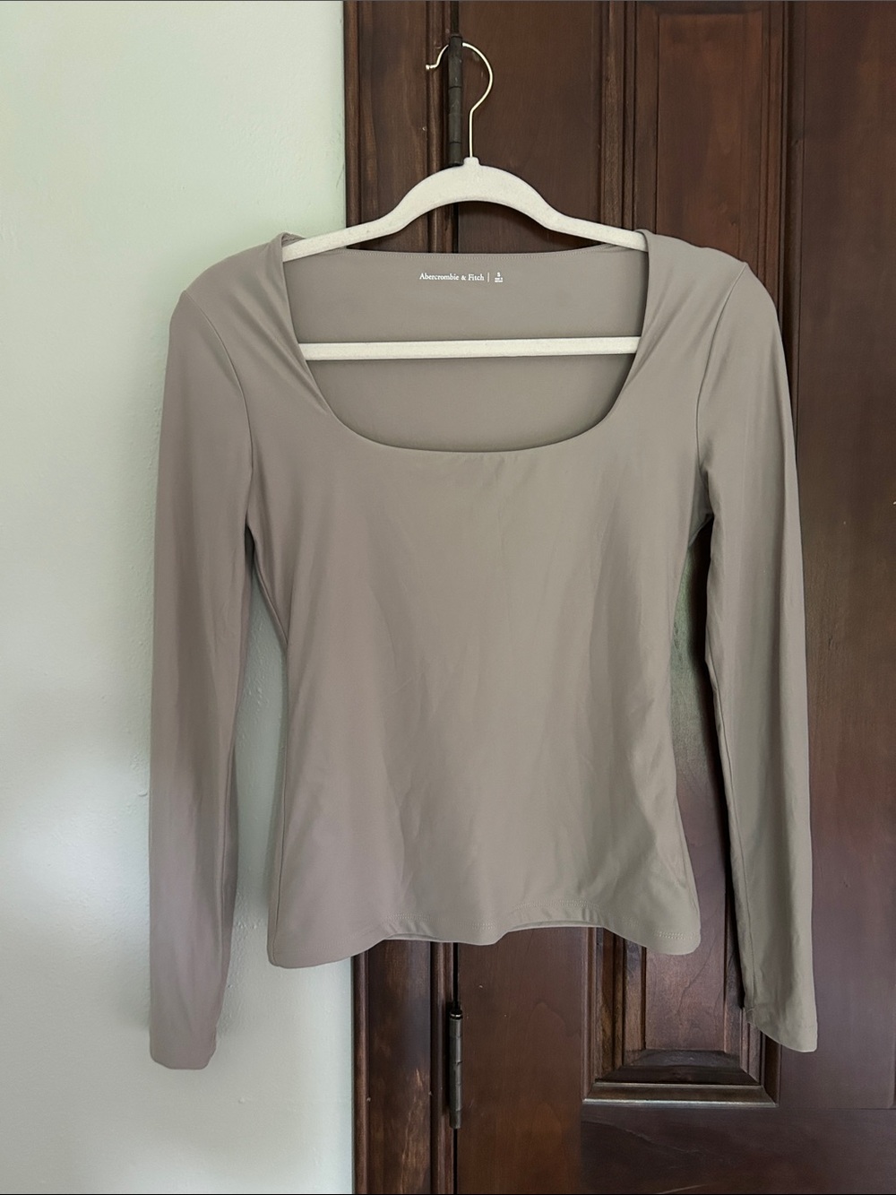 ABERCROMBIE & FITCH Long Sleeve Square Scoop Neck Top - Mauve Taupe